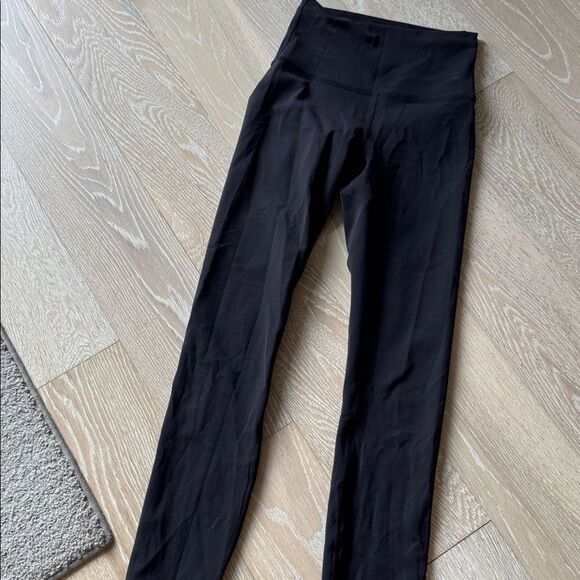 lululemon Wunder Train High-Rise Tights Black 25" Sz2 - Picture 4 of 13